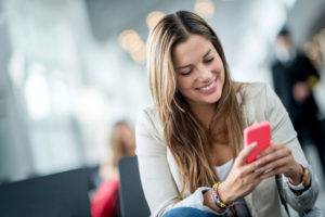 Presentation-Woman texting