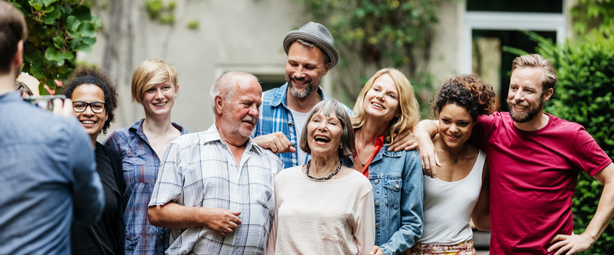 Families flock to the UK for Easter Weekend as air bookings increase by 13% from 2025